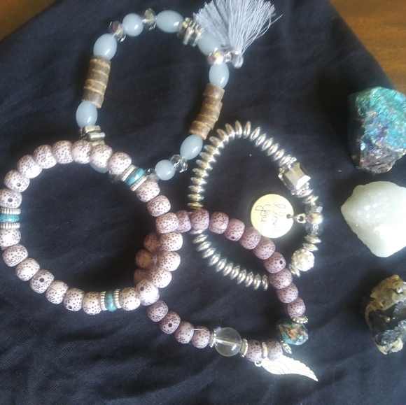 Set of 4 Beaded Bracelet - Picture 2 of 3